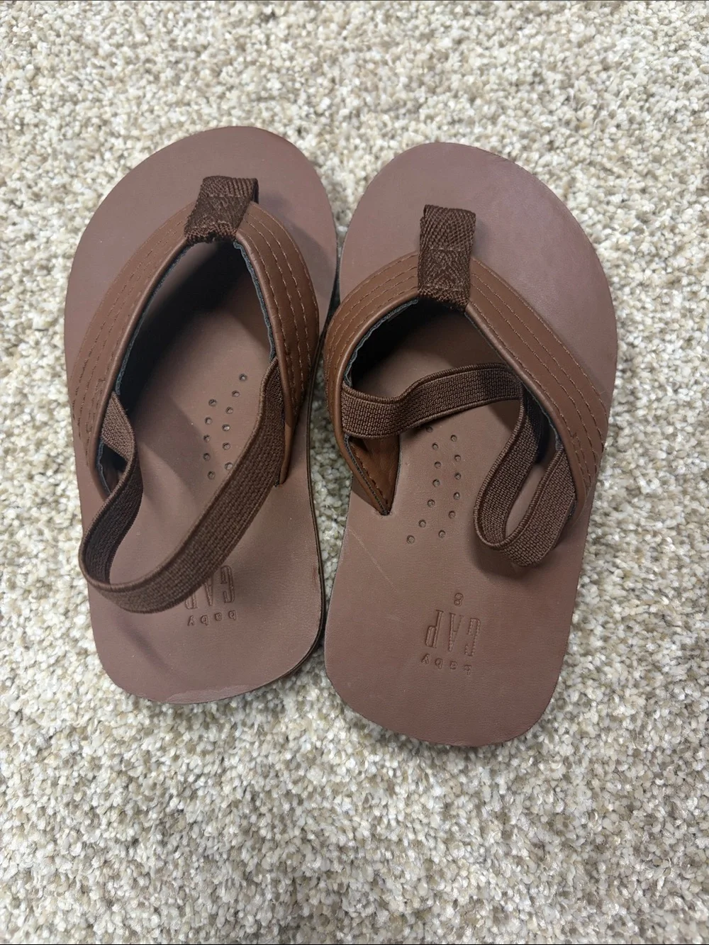 Baby gap size 8 flip flops